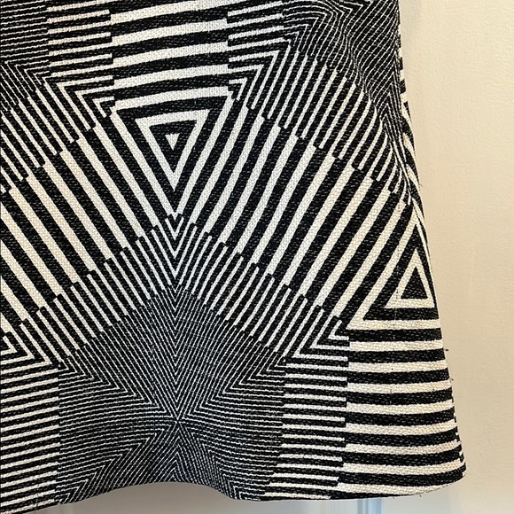 Anthropologie HD in Paris Black and White Geometric Tapestry Tank Top - Sz Small - Picture 6 of 16